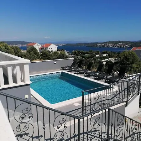 Villa Villa Seget Large Villa All For You *