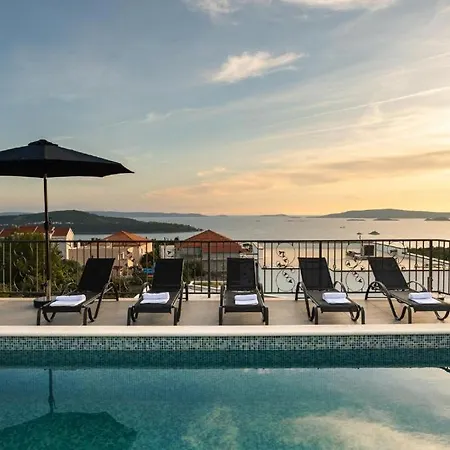 Villa Seget Large Villa All For You Seget Vranjica